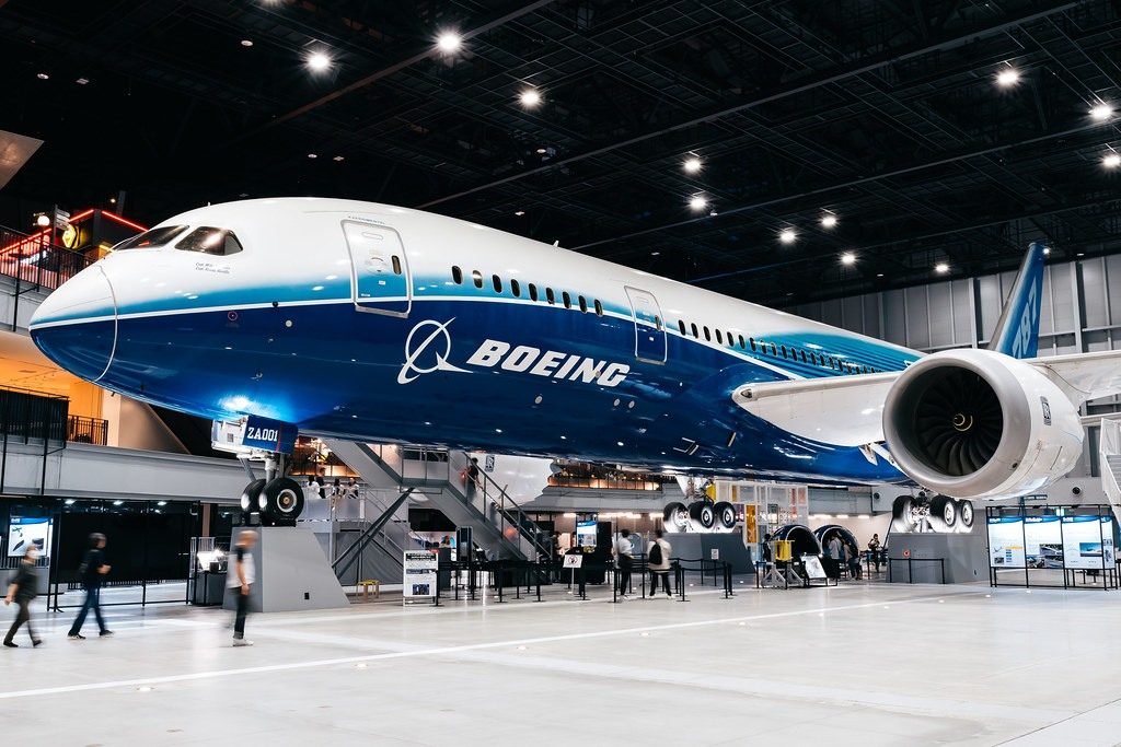 boeing lands massive 96 billion contract with qatar airways