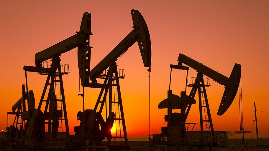 oil markets on edge amid escalating strikes between israel, iran